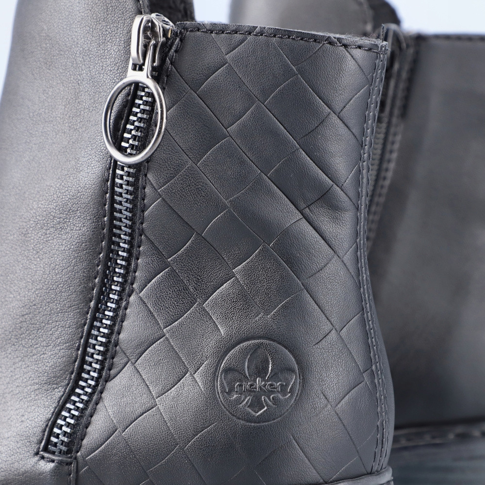 detail Dámská kotníková obuv RIEKER 70150-00 černá W3