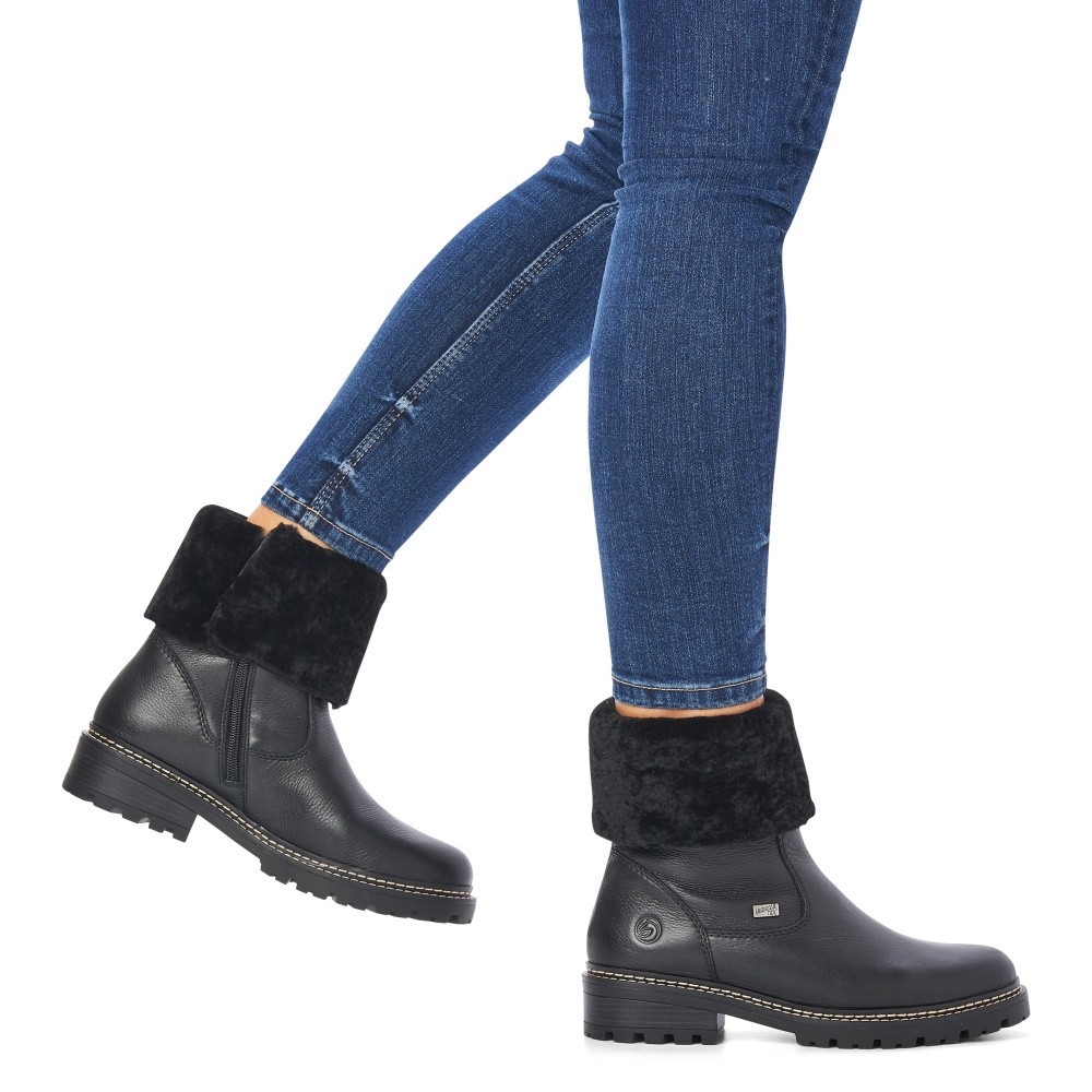detail Dámská kotníková obuv REMONTE D0B71-01 černá W3