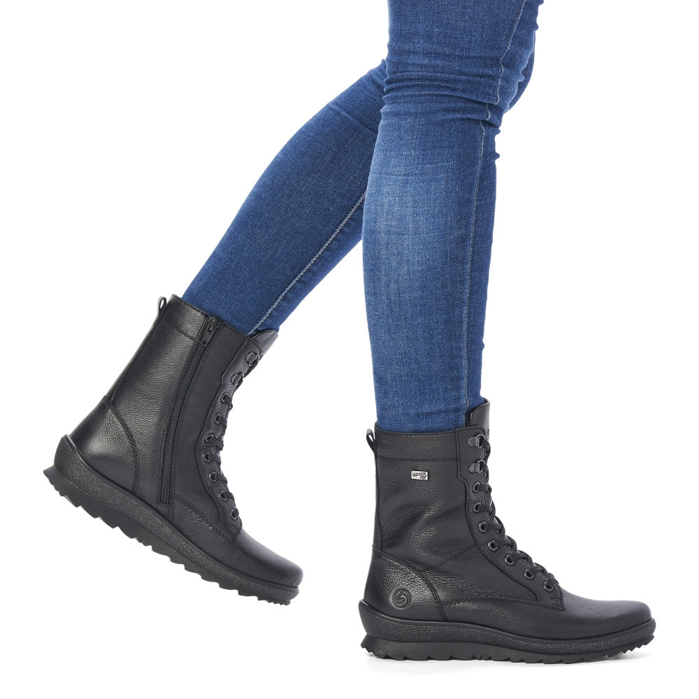 detail Dámská obuv REMONTE RIE-10302603-W2 černá