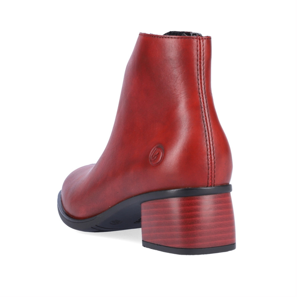 detail Dámská kotníková obuv REMONTE R8870-35 červená W3