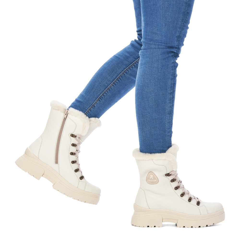 detail Dámská kotníková obuv RIEKER REVOLUTION W0372-80 bílá W3