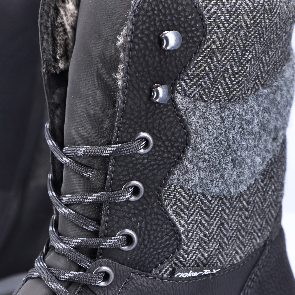 detail Dámska členková obuv RIEKER M9643-01 čierna W3