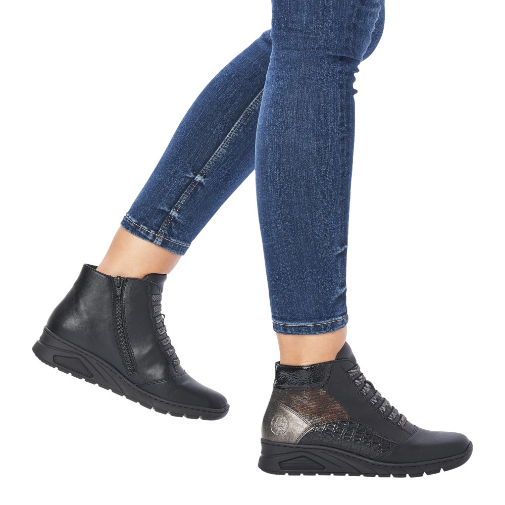 detail Dámská kotníková obuv RIEKER N3374-00 černá W3