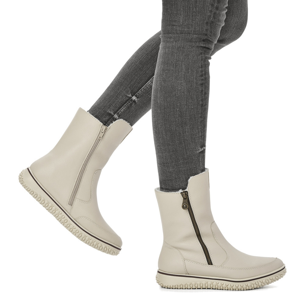 detail Dámská kotníková obuv RIEKER Z4051-60 béžová W4