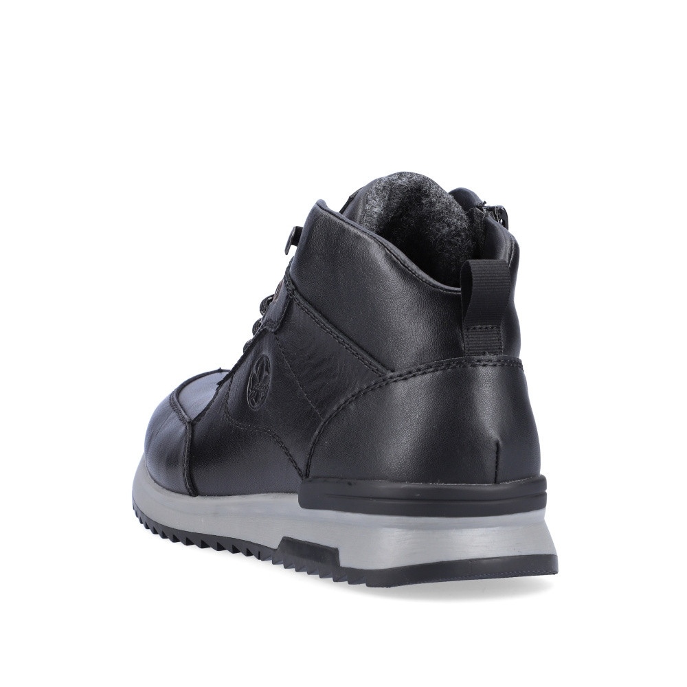 detail Pánská kotníková obuv RIEKER 16136-00 černá W4