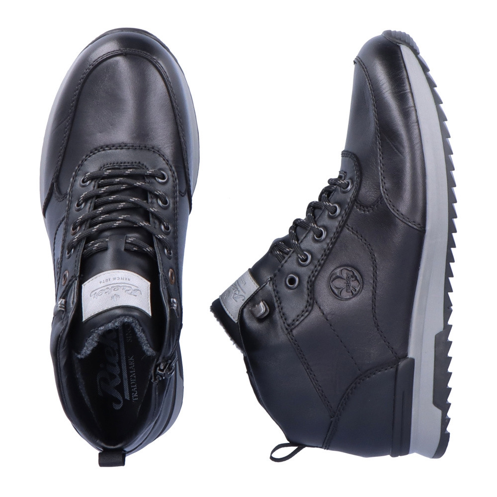 detail Pánská kotníková obuv RIEKER 16136-00 černá W4