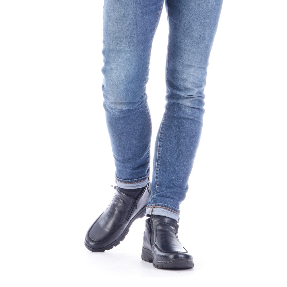 detail Pánská kotníková obuv RIEKER 19972-00 černá W2