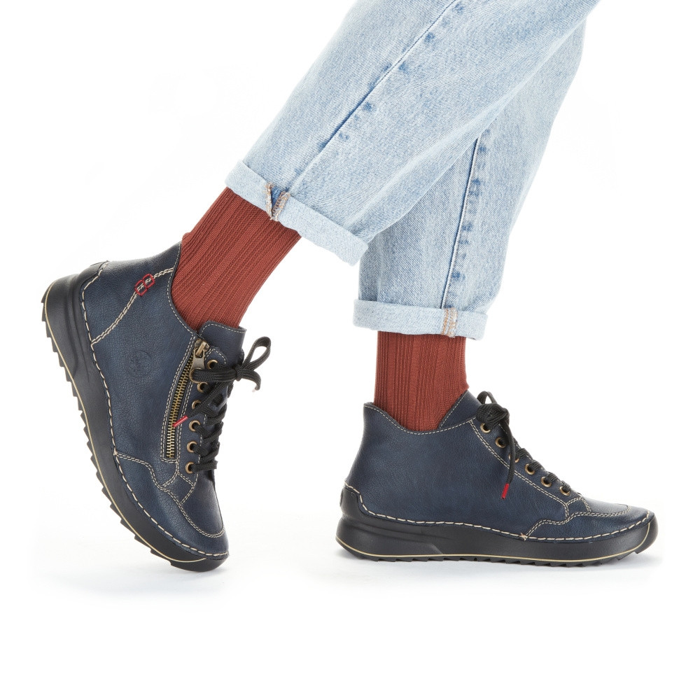 detail Dámská kotníková obuv RIEKER 51542-14 modrá W2