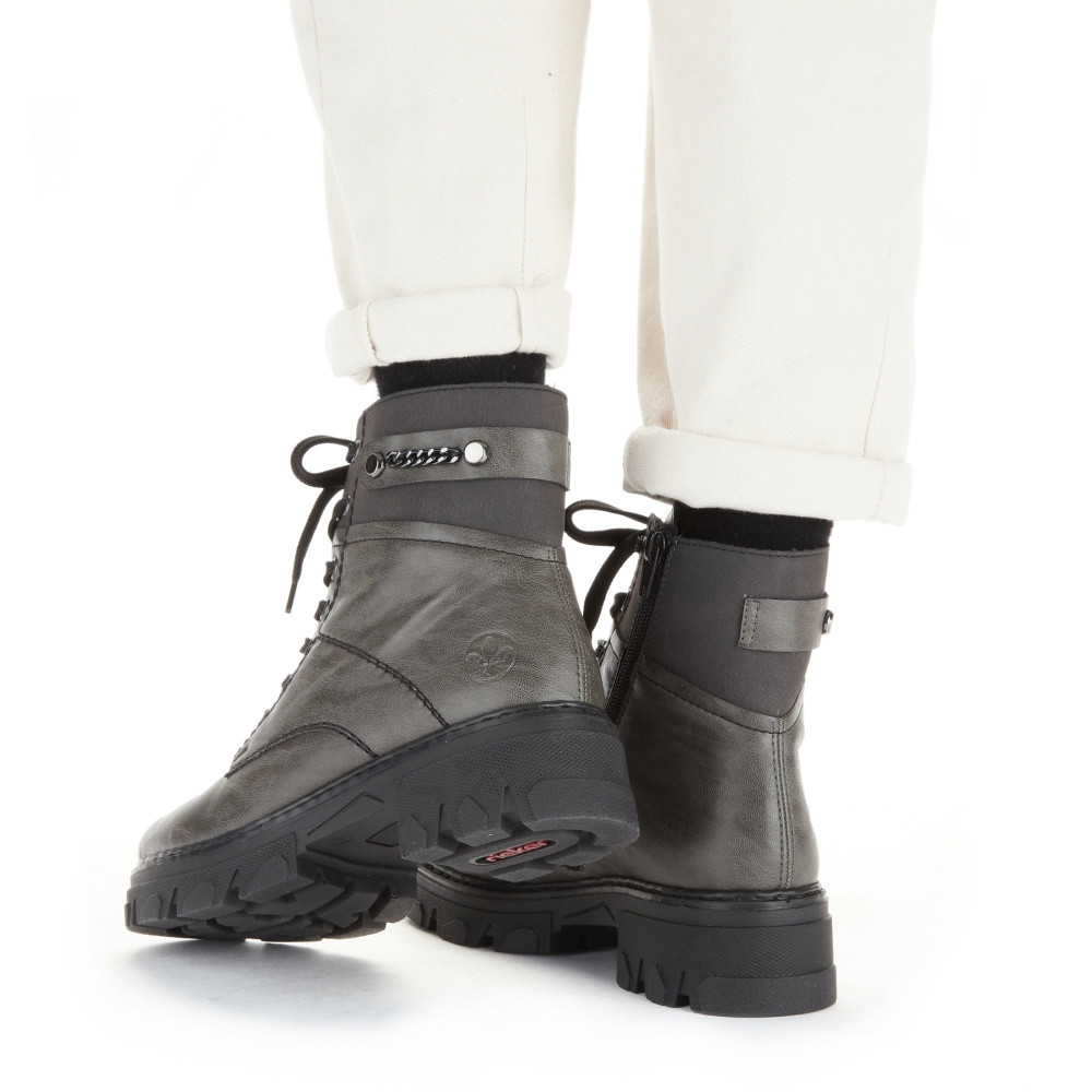 detail Dámská kotníková obuv RIEKER 74644-45 šedá W2