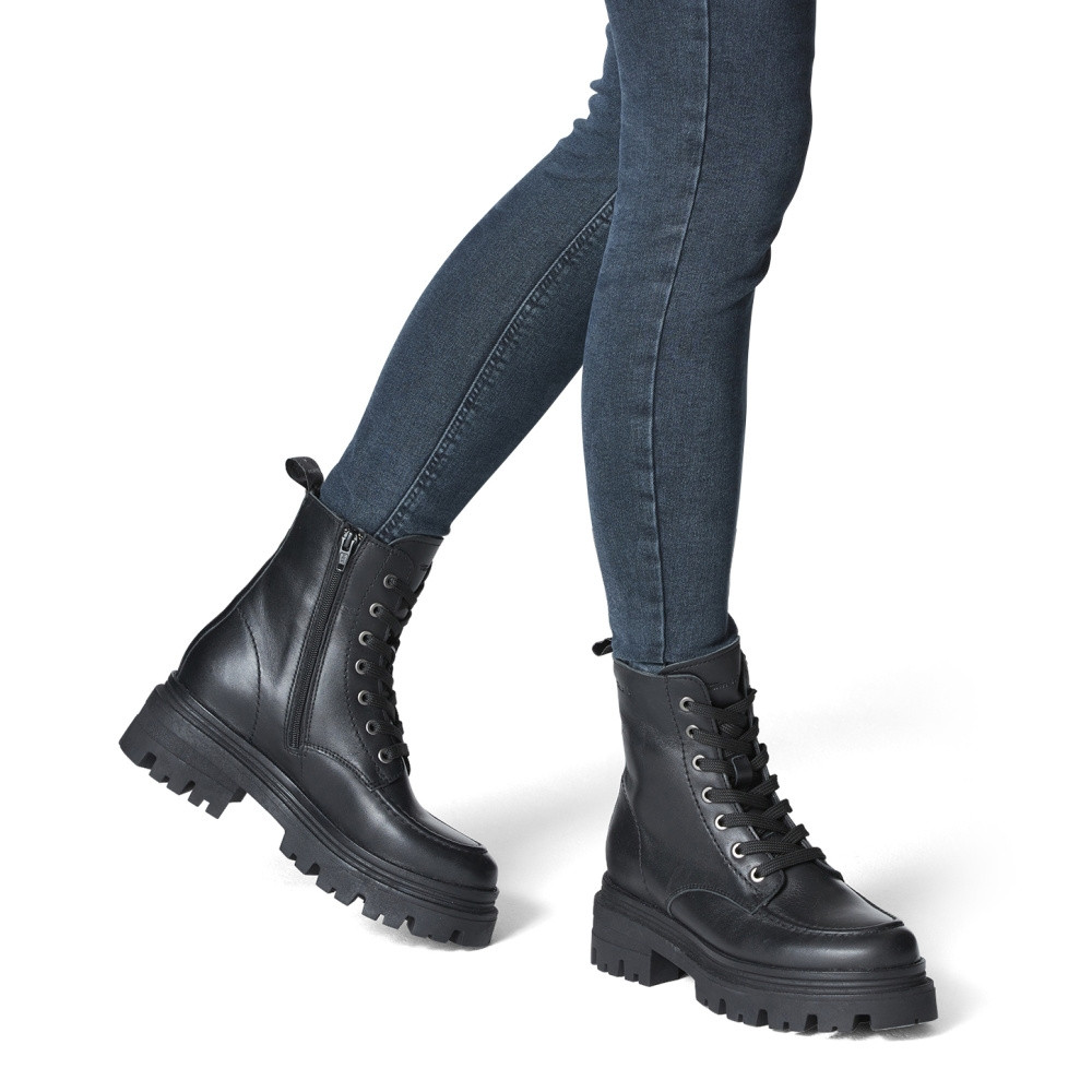 detail Dámská kotníková obuv TAMARIS 25240-29-003 černá W2