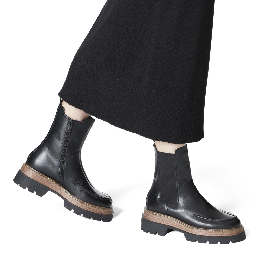 detail Dámská kotníková obuv TAMARIS 25424-29-001 černá W2