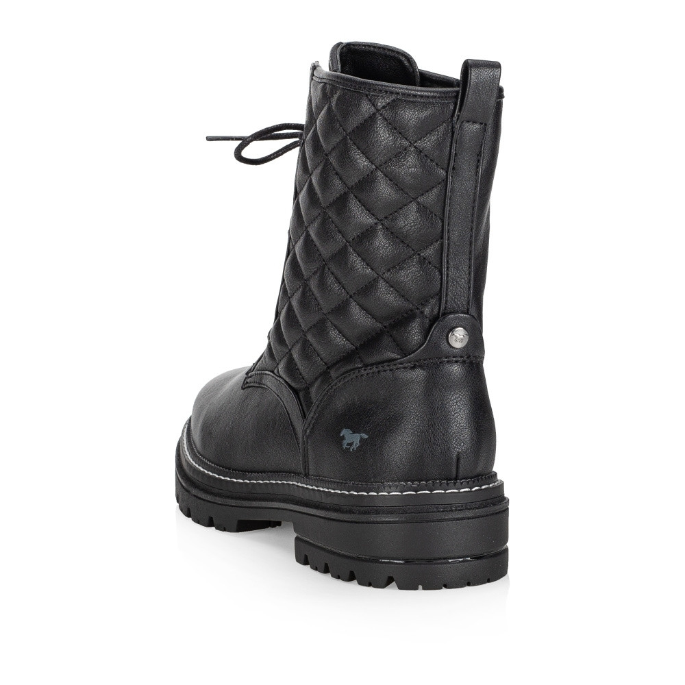 detail Dámská kotníková obuv MUSTANG 1398516-9 černá W2