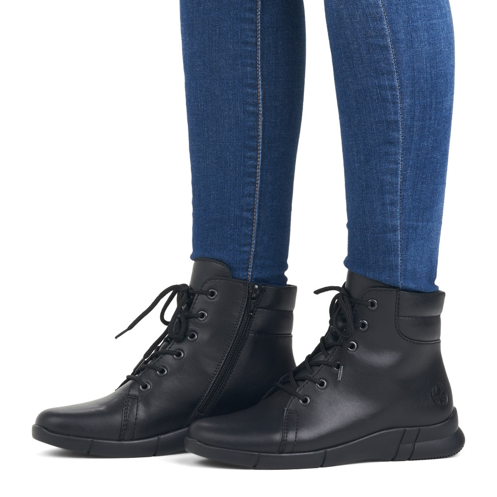 detail Dámská kotníková obuv RIEKER N2104-00 černá W3