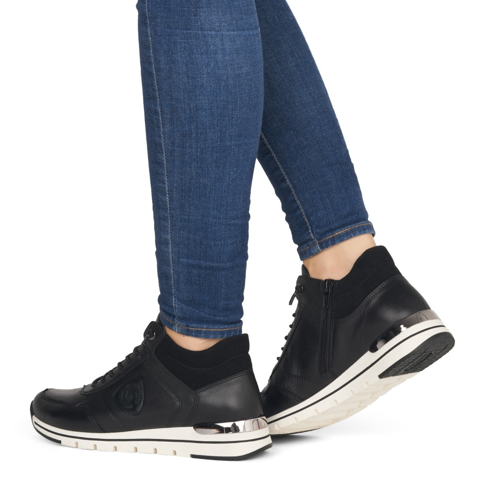 detail Dámská kotníková obuv REMONTE R6771-01 černá W4