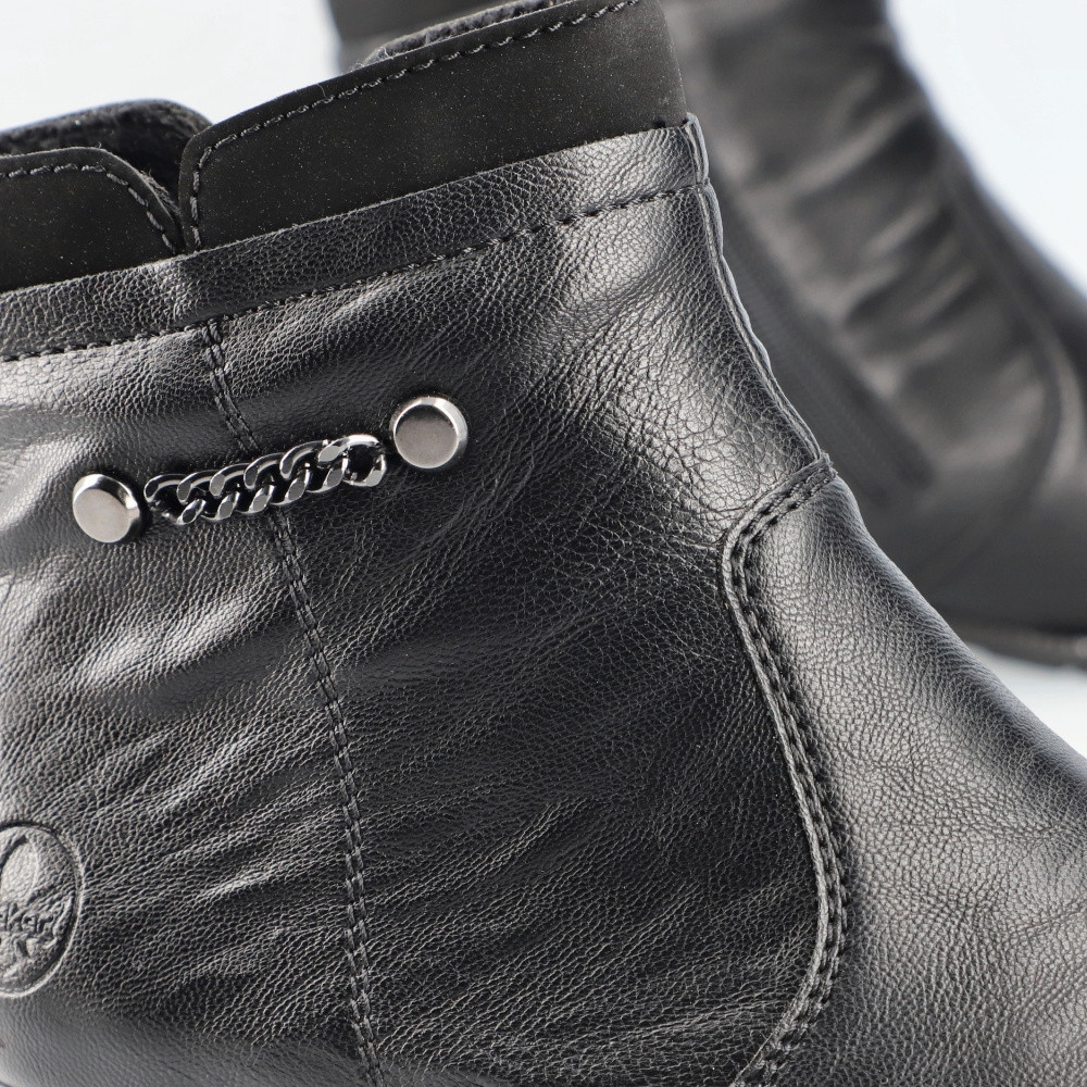 detail Dámska členková obuv RIEKER 78660-00 čierna W3