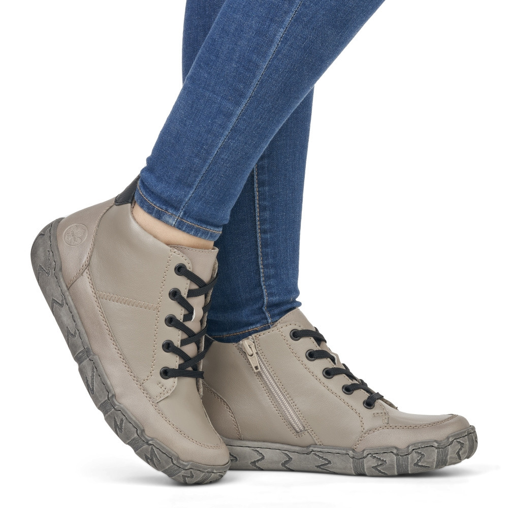 detail Dámska členková obuv RIEKER L0301-64 sivá W3