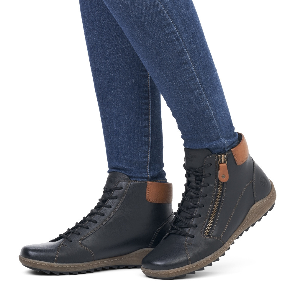 detail Dámska členková obuv REMONTE R1459-01 čierna W3