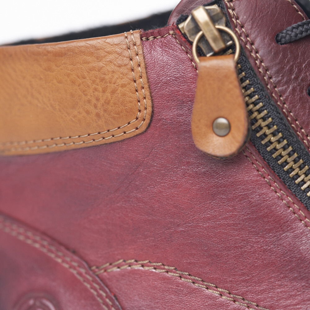 detail Dámská kotníková obuv REMONTE R1459-35 červená W3