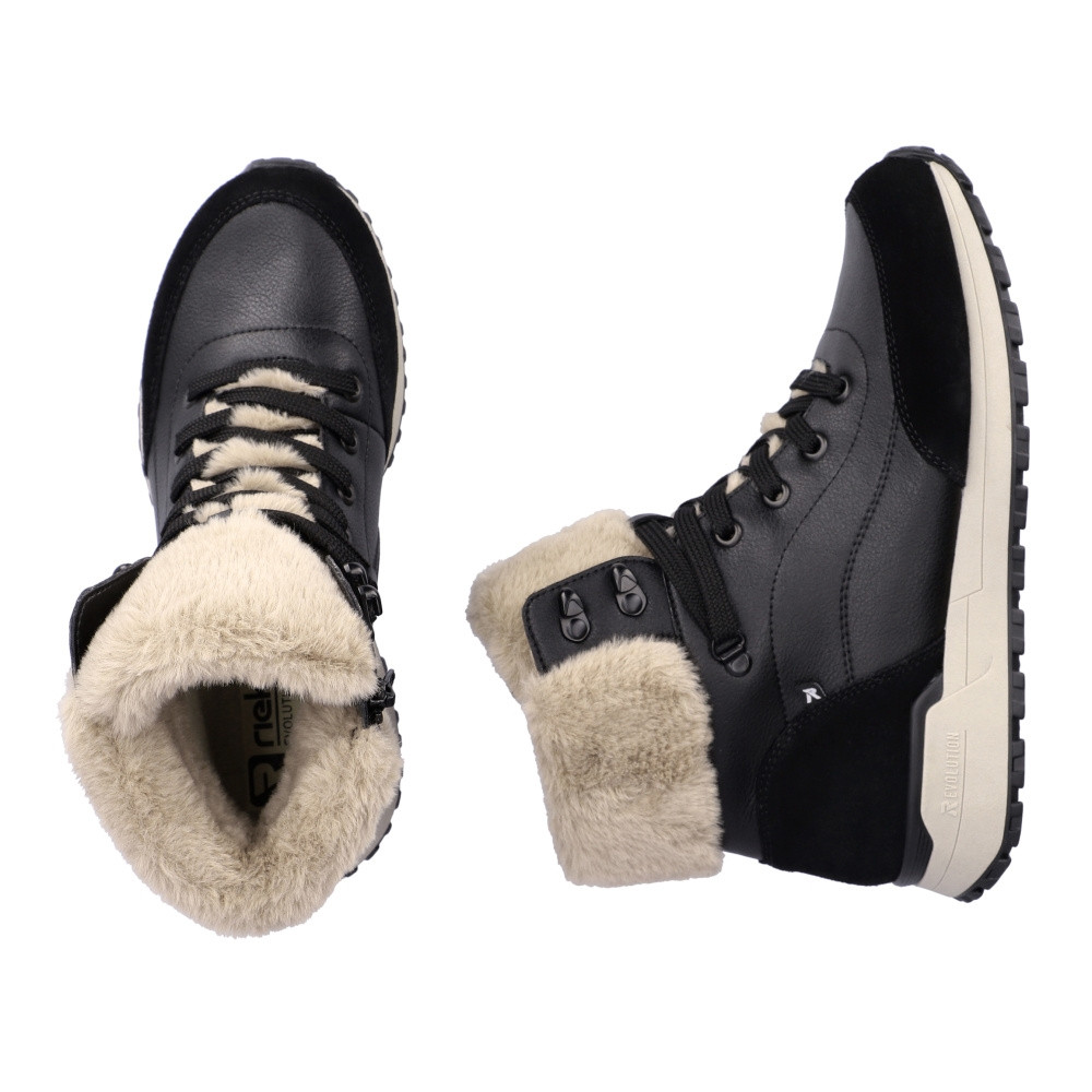 detail Dámská kotníková obuv RIEKER W0670-00 černá W4