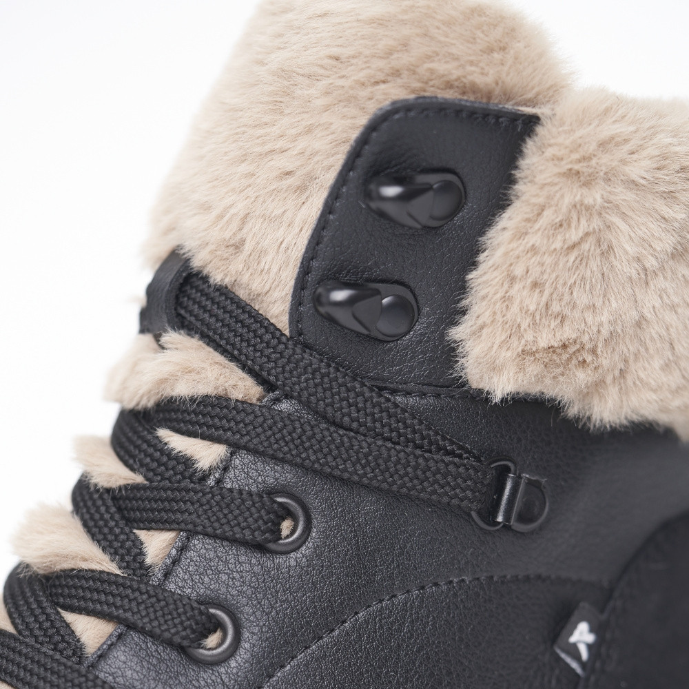 detail Dámská kotníková obuv RIEKER W0670-00 černá W4