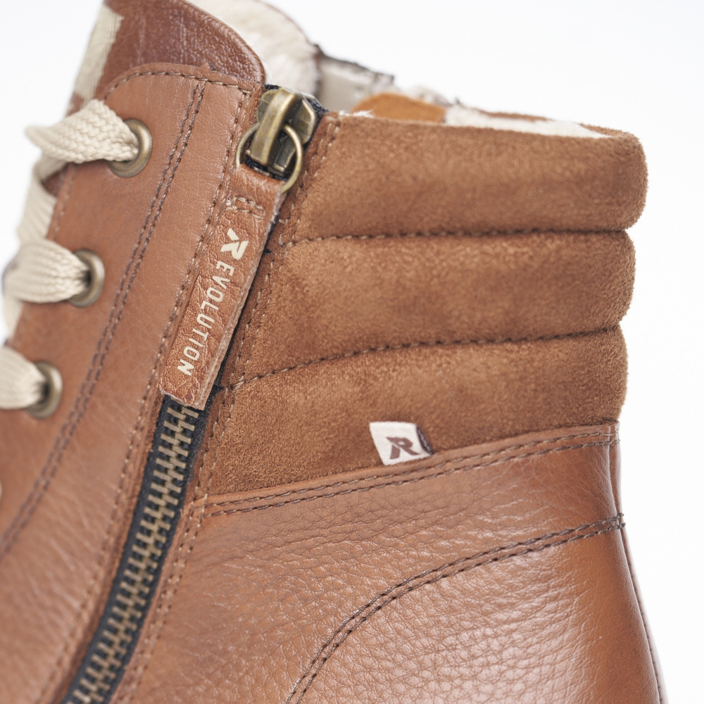 detail Dámská kotníková obuv RIEKER W0962-24 hnědá W4