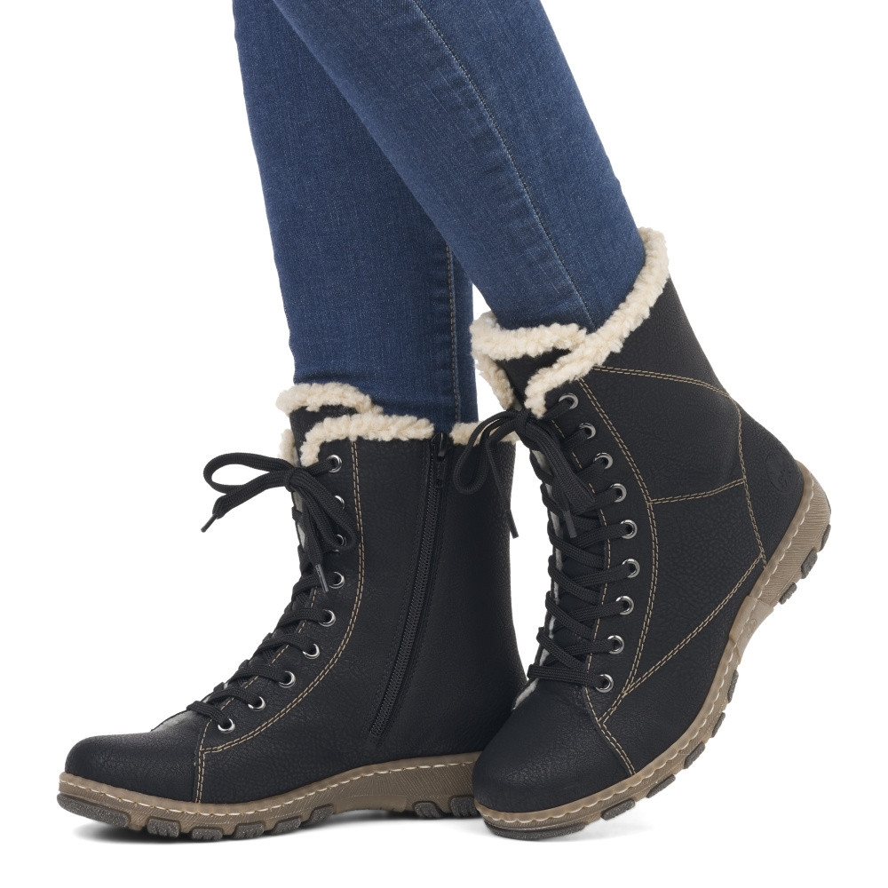 detail Dámská kotníková obuv RIEKER Z0102-00 černá W3