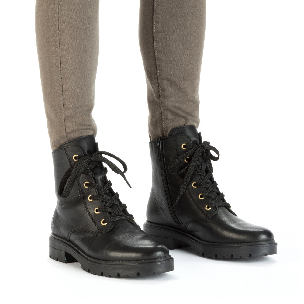 detail Dámská kotníková obuv RIEKER Z2841-00 černá W5