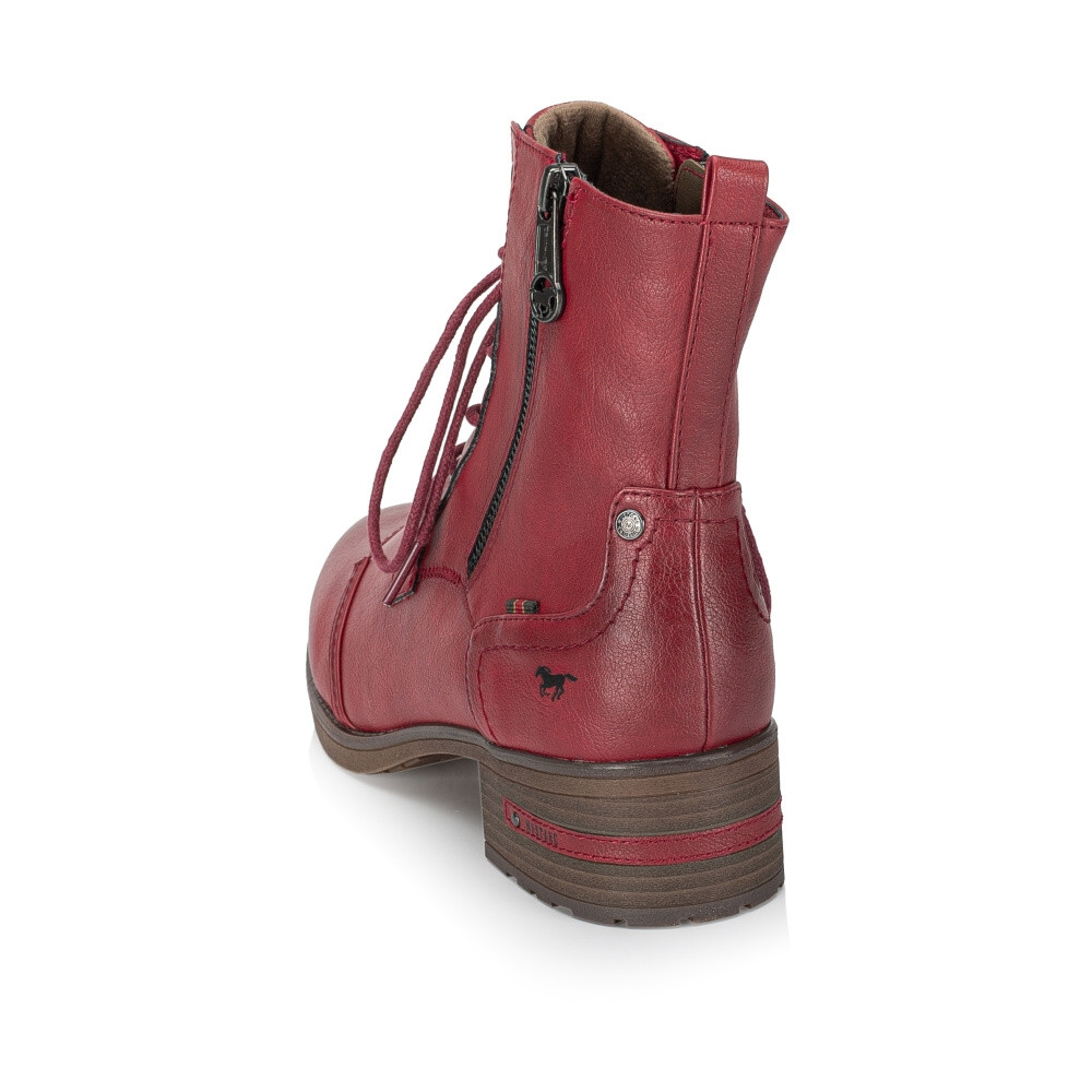 detail Dámská kotníková obuv MUSTANG 1229513-5 červená W4