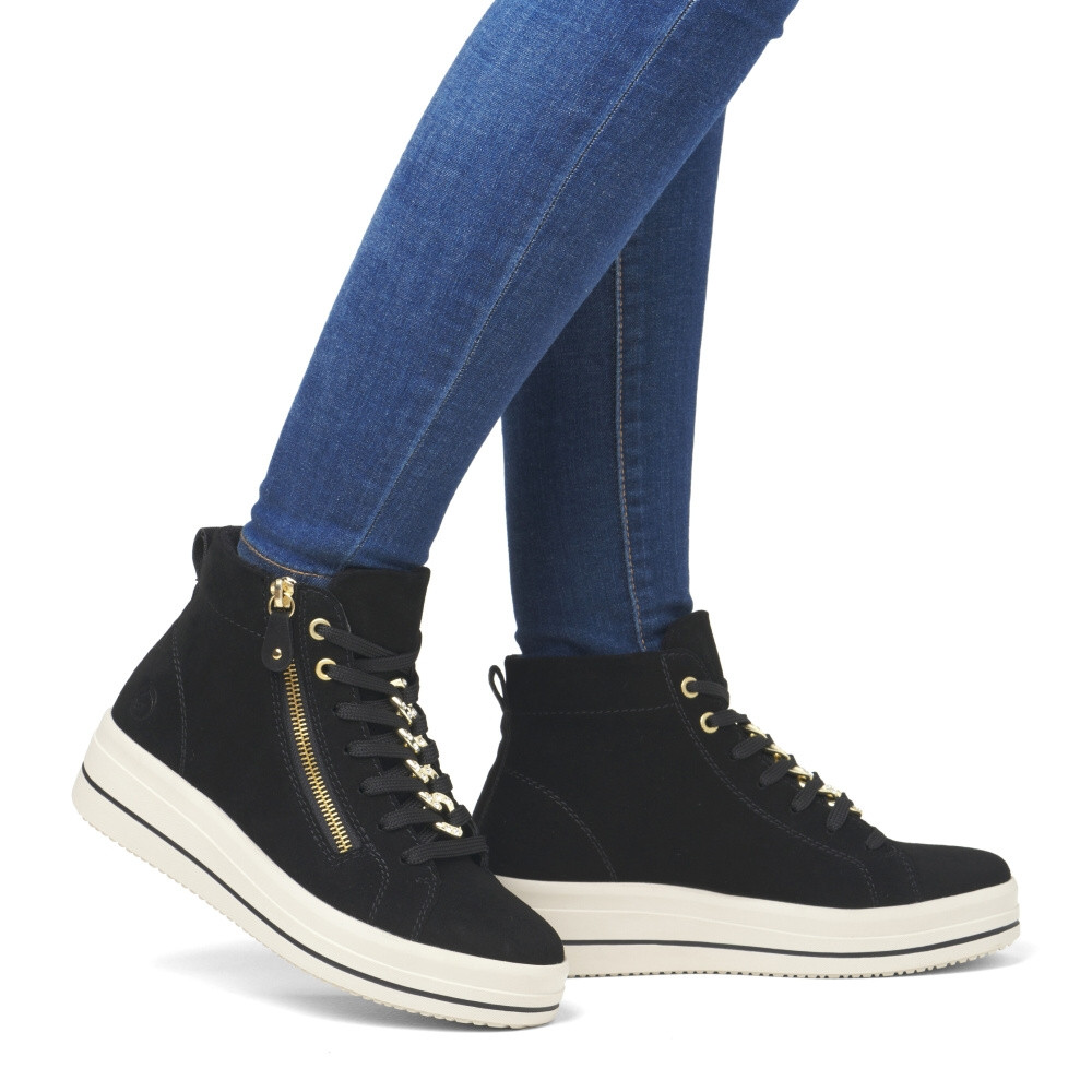 detail Dámska členková obuv REMONTE D1C70-02 čierna W4