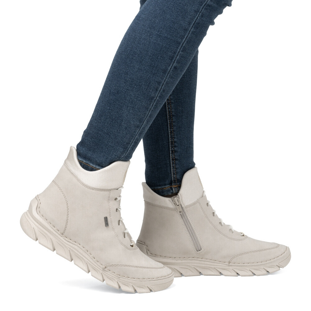 detail Dámska členková obuv RIEKER 55069-62 béžová W4