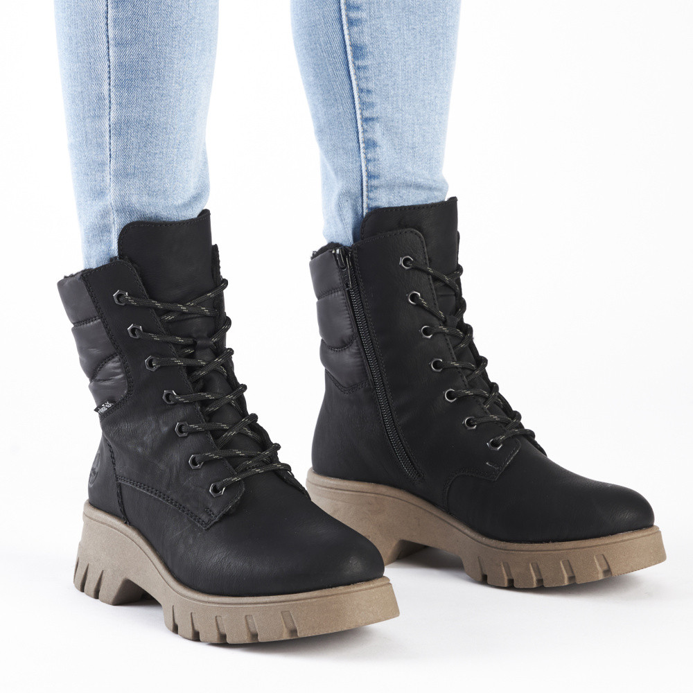 detail Dámska členková obuv RIEKER 71831-00 čierna W4