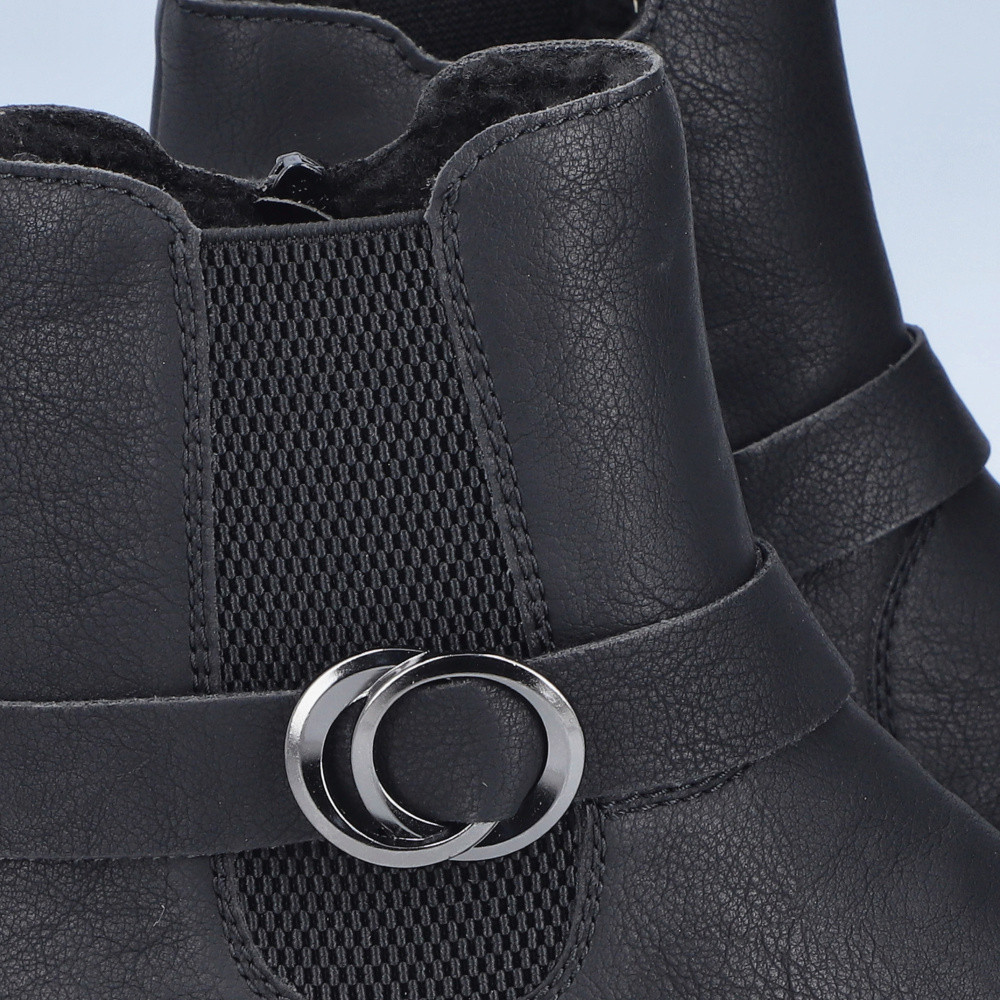 detail Dámská kotníková obuv RIEKER 72252-00 černá W4