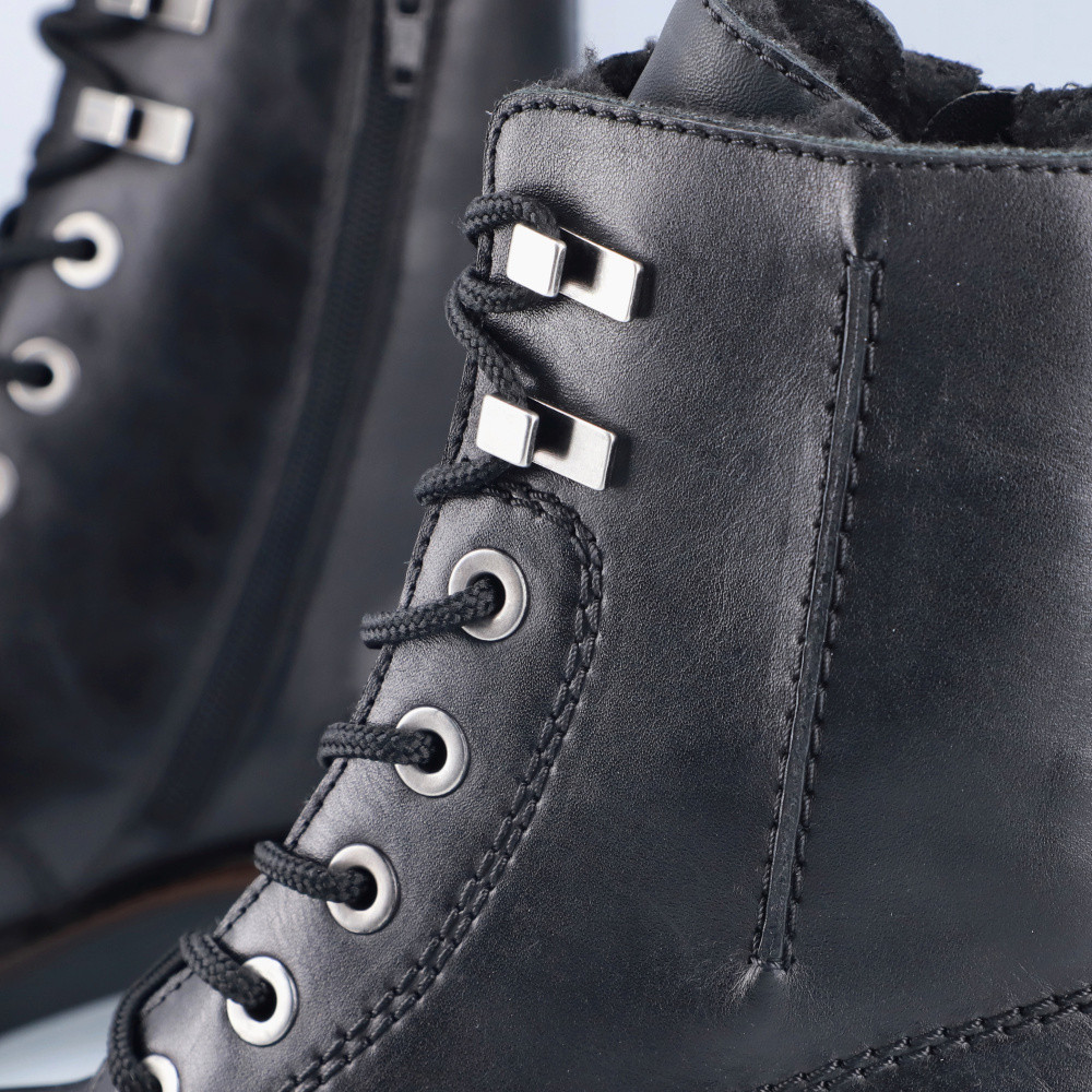 detail Dámská kotníková obuv RIEKER 73240-00 černá W4