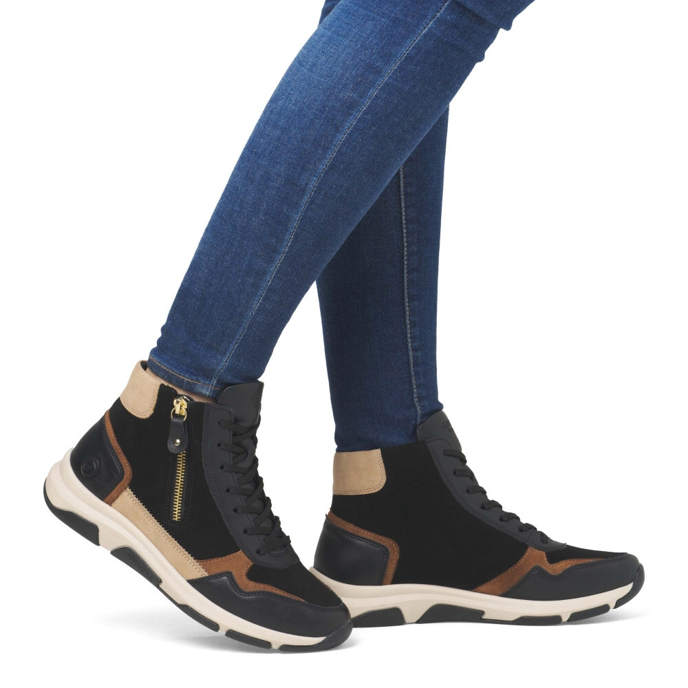 detail Dámská kotníková obuv REMONTE D1S70-03 černá W4