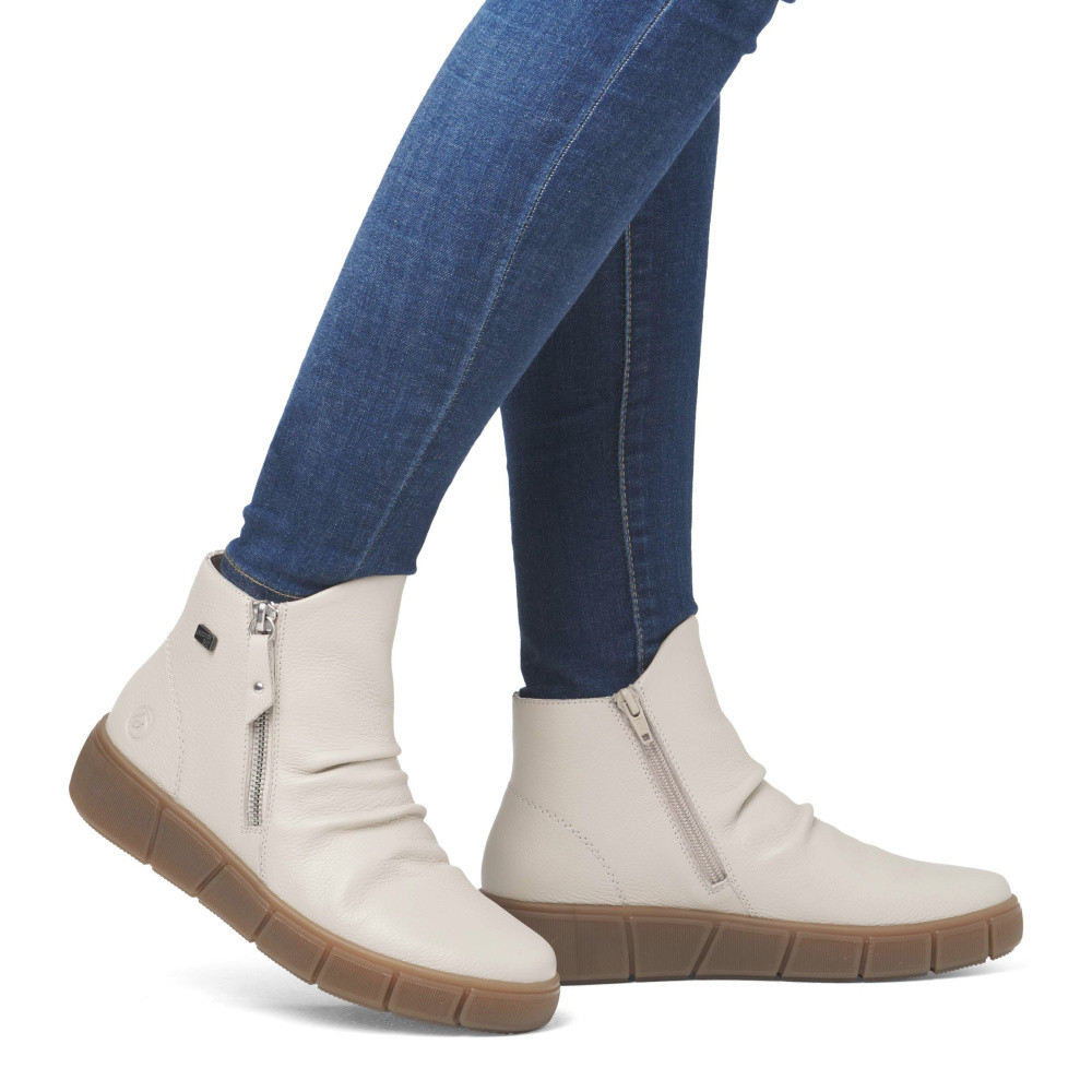 detail Dámská kotníková obuv REMONTE D1T73-60 béžová W4