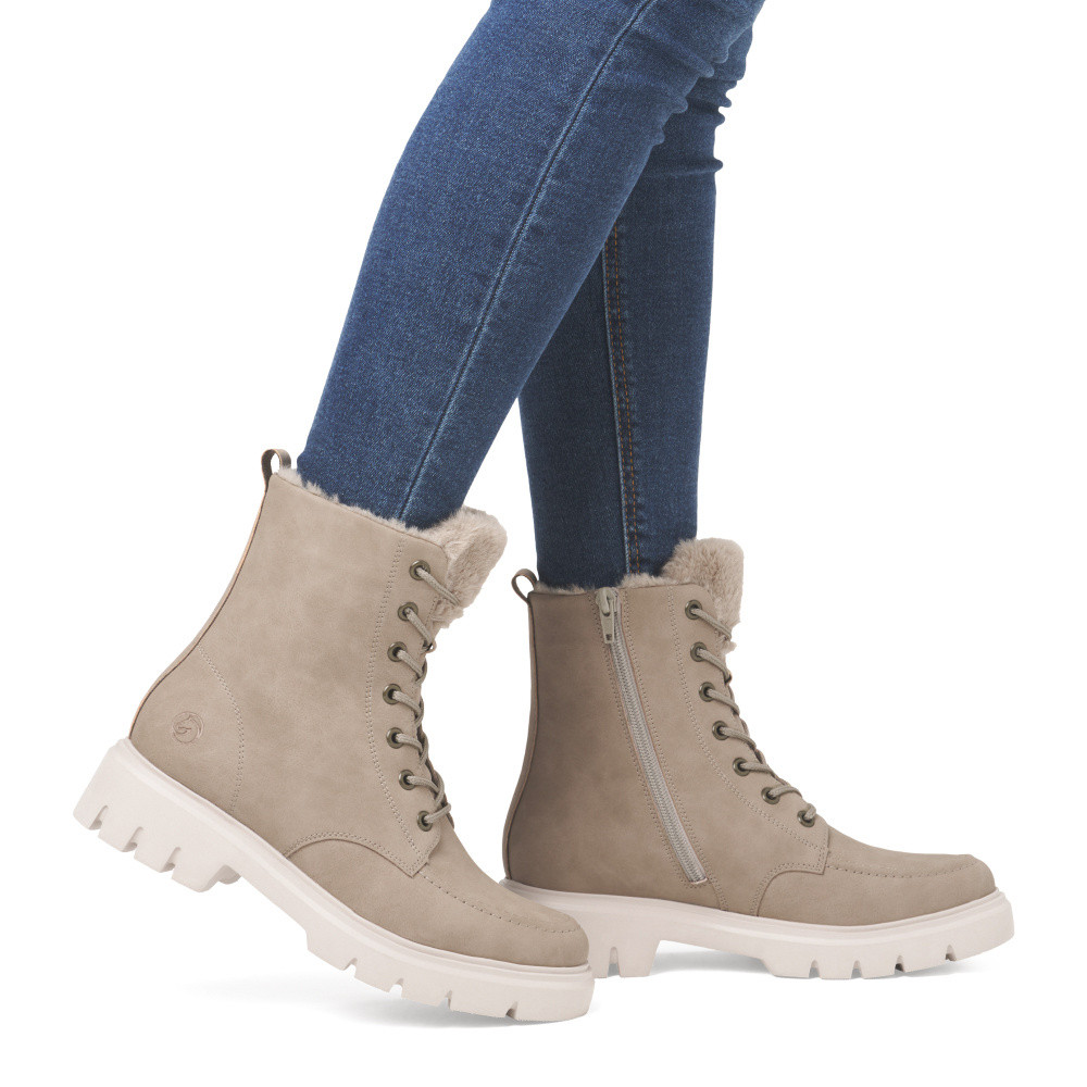 detail Dámská kotníková obuv REMONTE D1W75-20 béžová W4