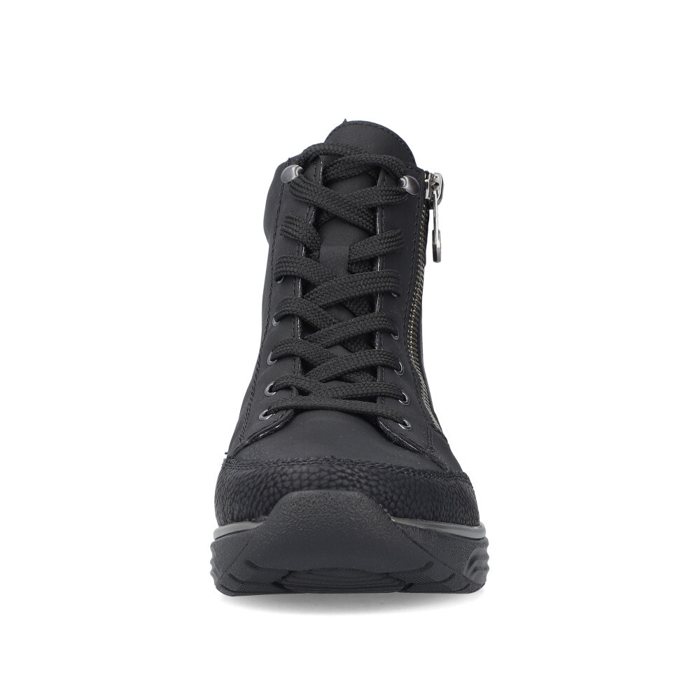 detail Dámska členková obuv RIEKER M5610-00 čierna W4