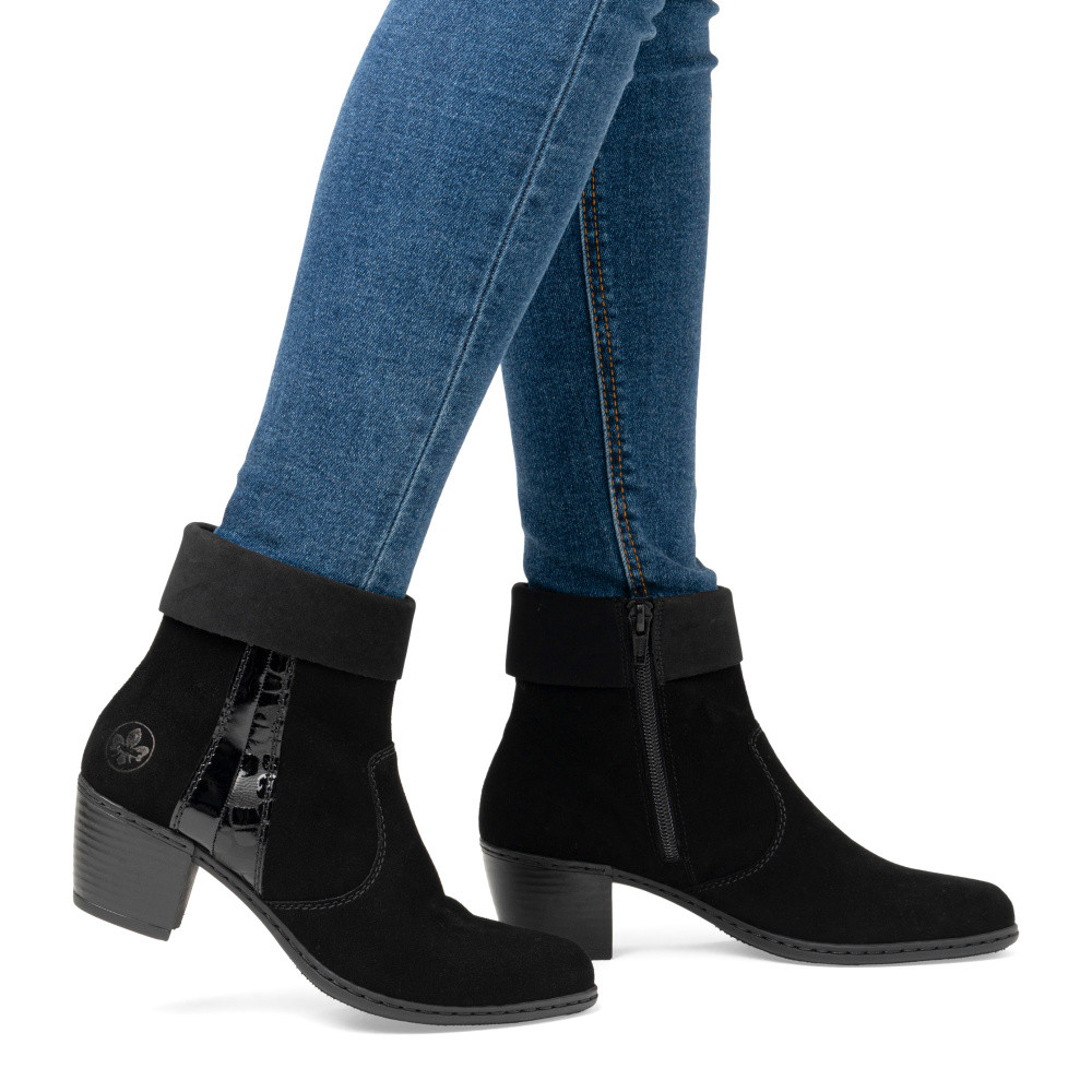 detail Dámská kotníková obuv RIEKER Y2152-00 černá W4