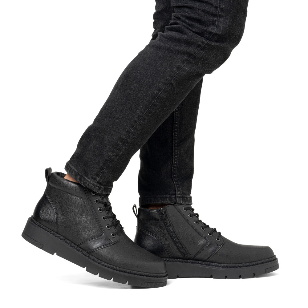 detail Pánská kotníková obuv RIEKER 30103-00 černá W4