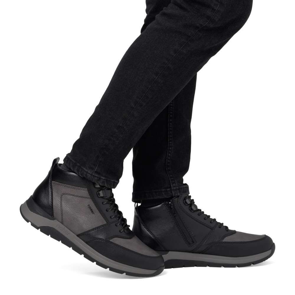 detail Pánská kotníková obuv RIEKER 39601-45 šedá W4