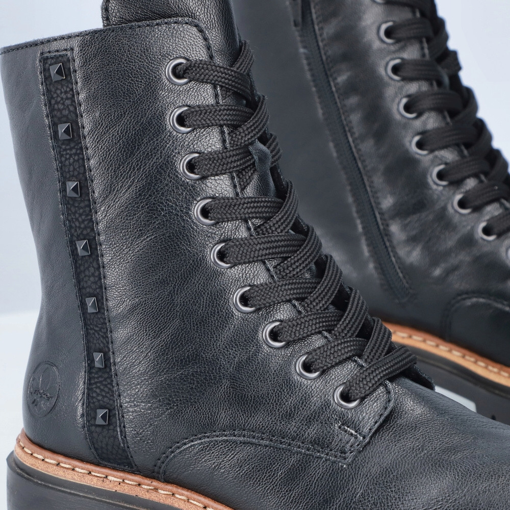 detail Dámská kotníková obuv RIEKER 72647-00 černá W4