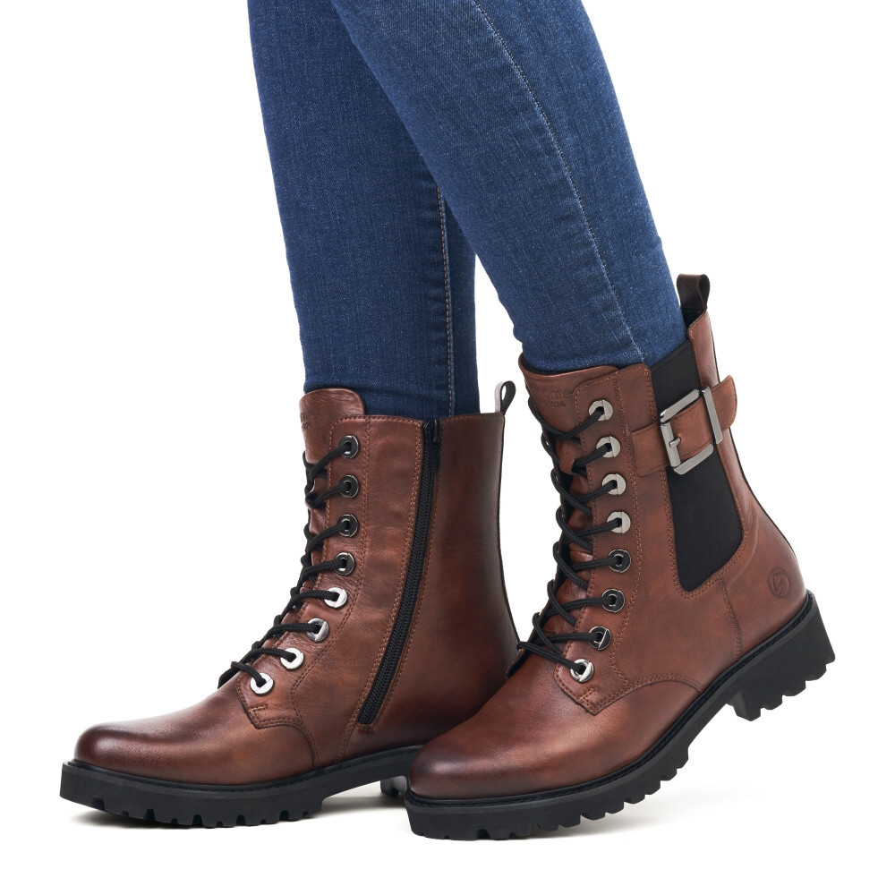 detail Dámská kotníková obuv REMONTE D8668-22   BROWN   H/W4