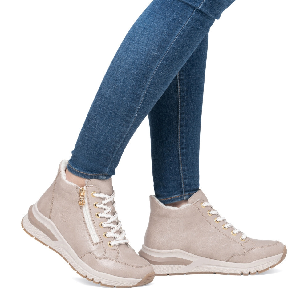 detail Dámská kotníková obuv RIEKER M6644-62 béžová W4