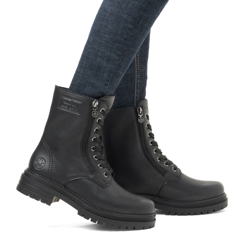 detail Dámská kotníková obuv RIEKER Y3100-00 černá W4