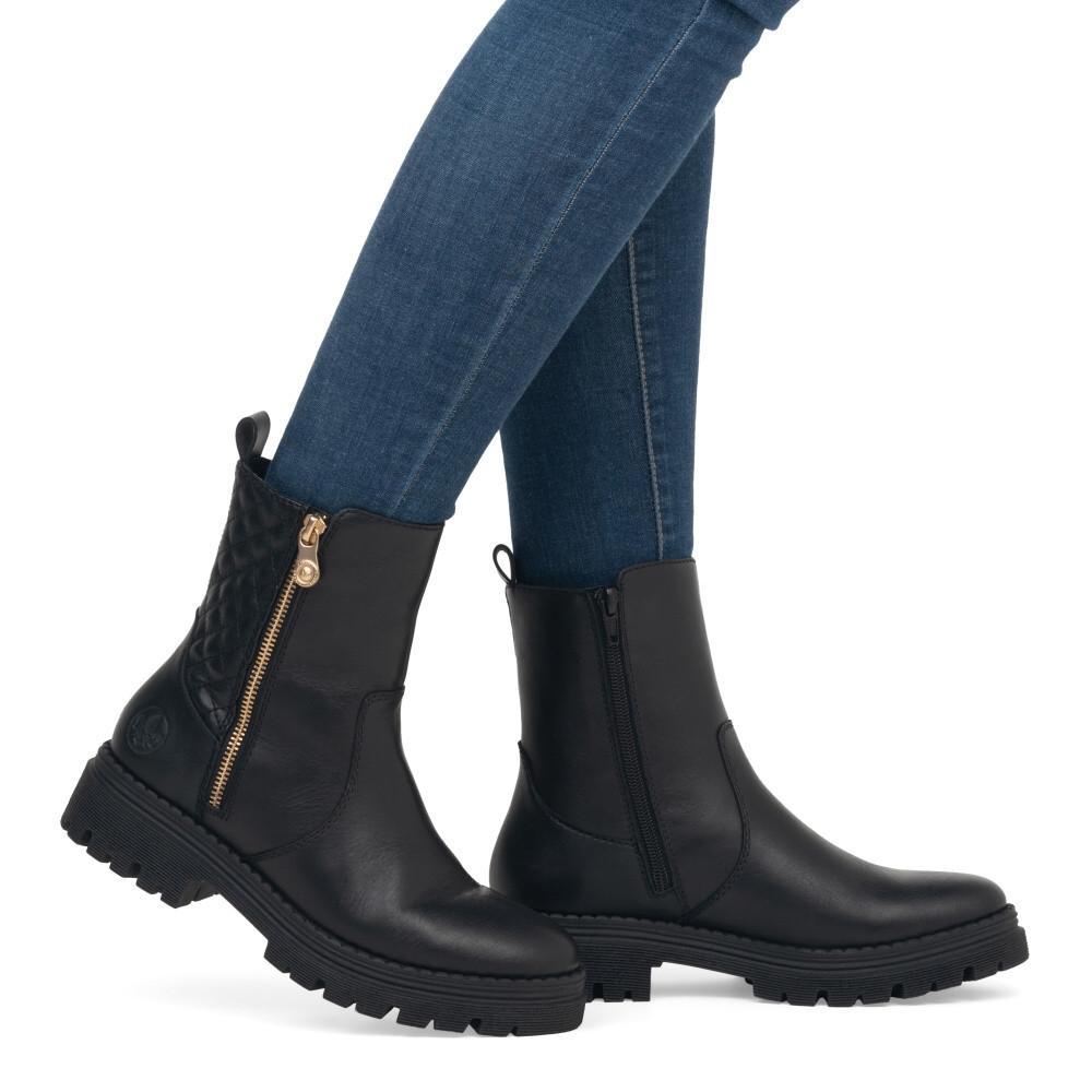 detail Dámská kotníková obuv RIEKER Z8551-00 černá W4