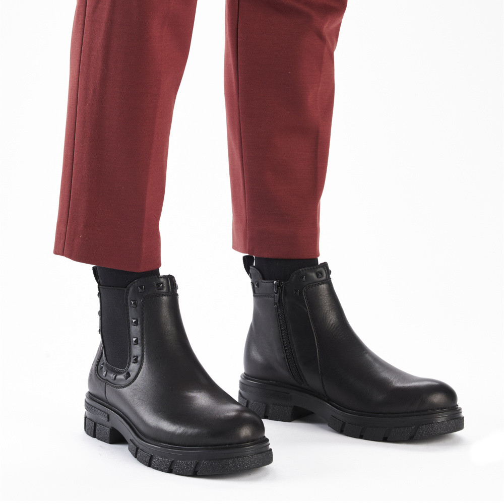 detail Dámská kotníková obuv RIEKER Z9154-00 černá W4