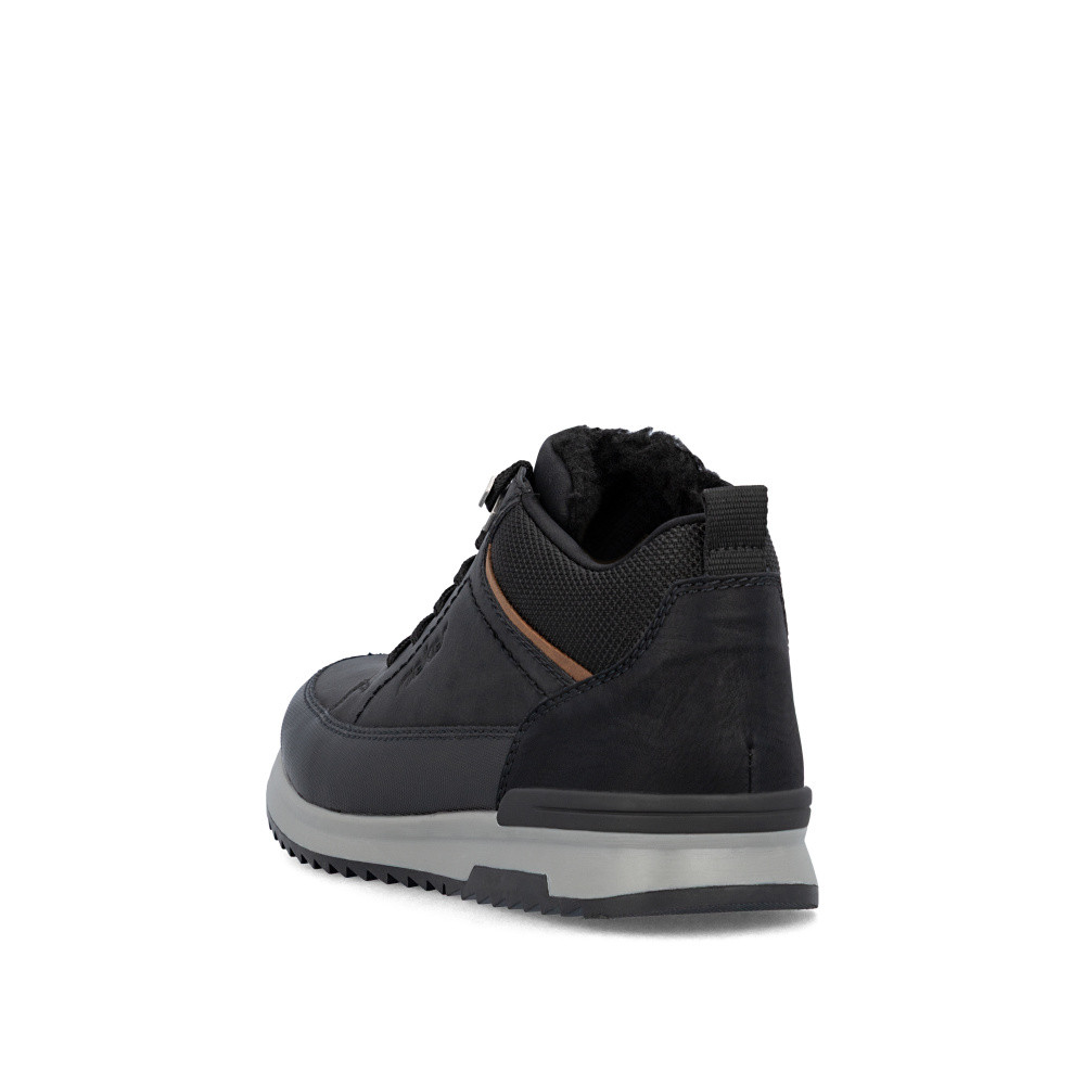 detail Pánská kotníková obuv RIEKER 16125-00 černá W5