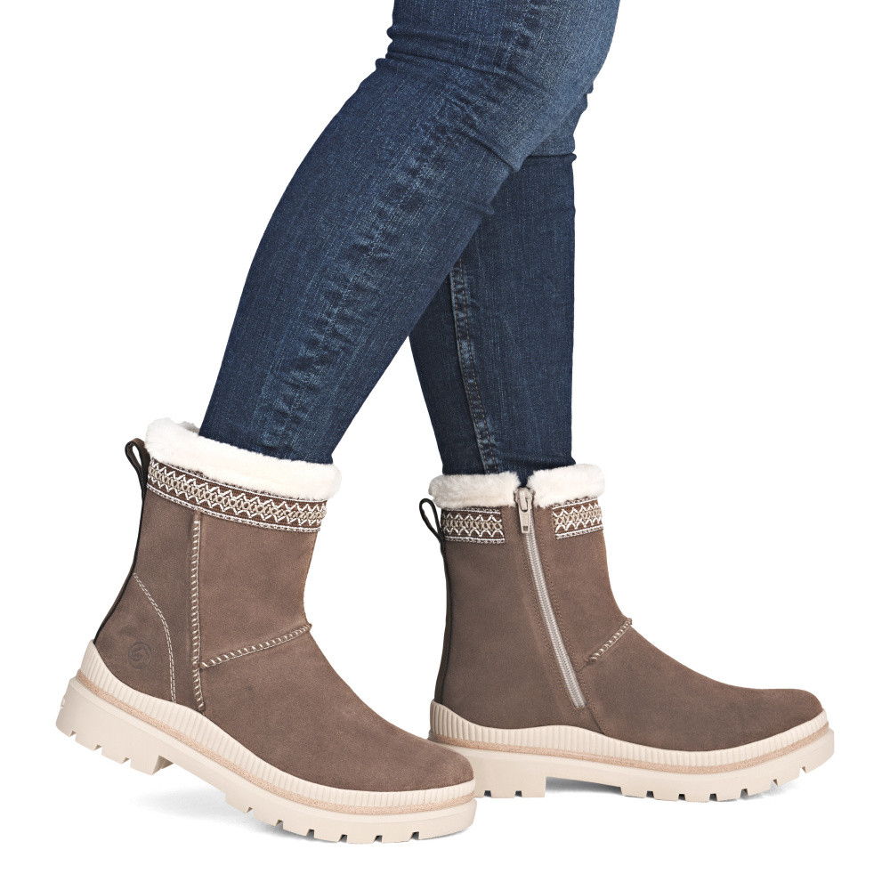 detail Dámska členková obuv REMONTE D0C83-20 hnedá W5