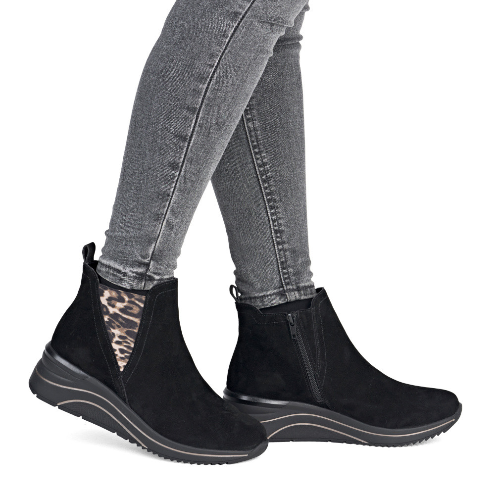 detail Dámská kotníková obuv REMONTE D0T75-04 černá W5