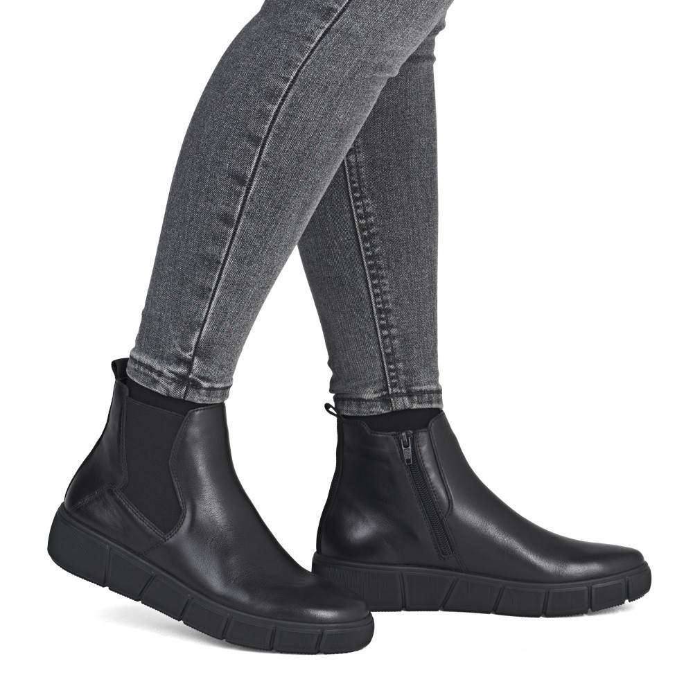 detail Dámská kotníková obuv REMONTE D1T71-01 černá W5